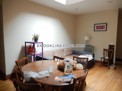 Brookline 3 Beds 2 Baths  Boston University - $4,300 No Fee