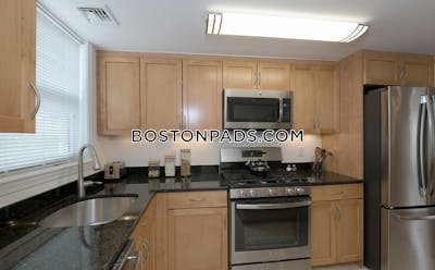 West Roxbury 2 Beds 2 Baths Boston - $3,595 No Fee